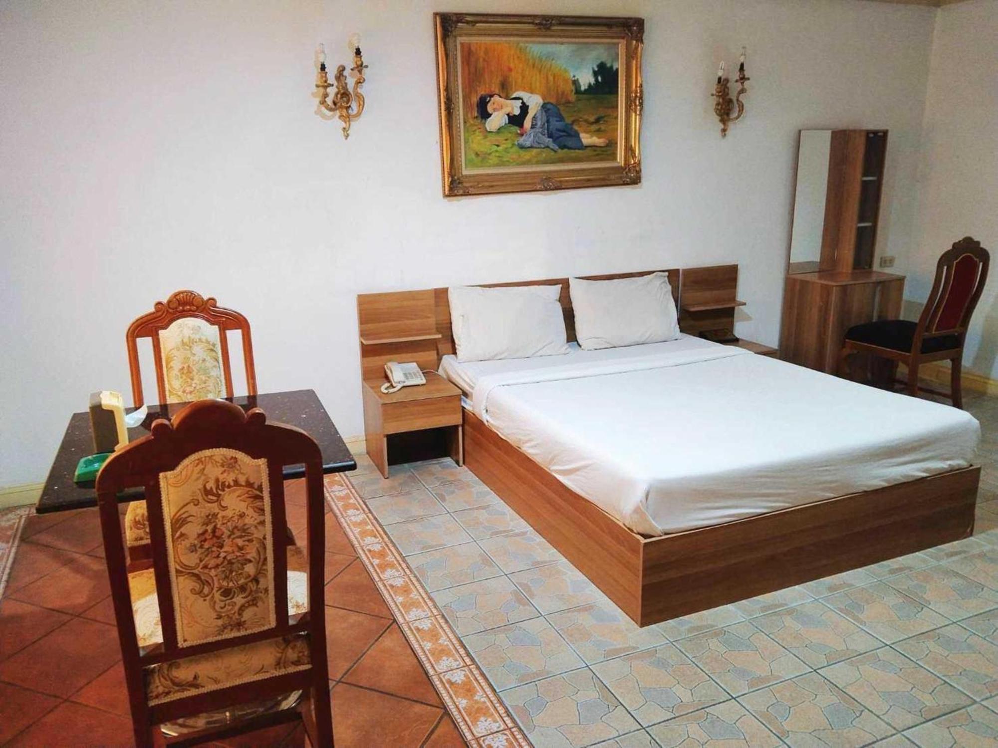 Oyo 75466 -13 Coins Bang Yai Hotel Нонтхабури Экстерьер фото