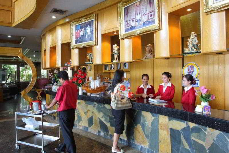 Oyo 75466 -13 Coins Bang Yai Hotel Нонтхабури Экстерьер фото
